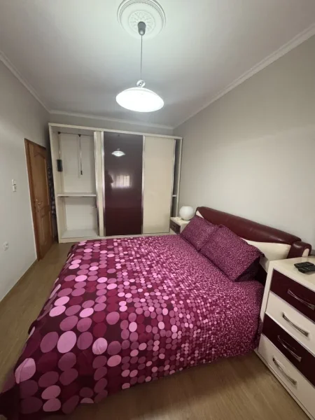Tirane, jepet me qera apartament 2+1+Ballkon Kati 5, 75 m² 550 € (Rr. Foto Janku pas ish hipotekes, Don Bosko)