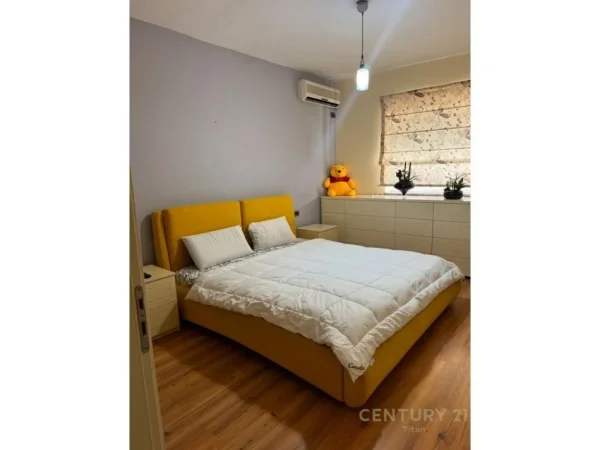 Tirane, jepet me qera apartament 2+1 Kati 2, 85 m² 750 € (Komuna e Parisit)