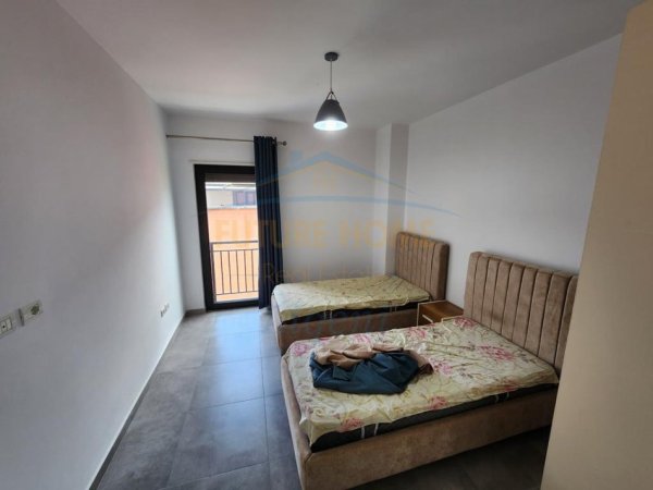Tirane, jepet me qera apartament 2+1+Ballkon Kati 6, 92 m² 620 € (Rezidenca Green City)