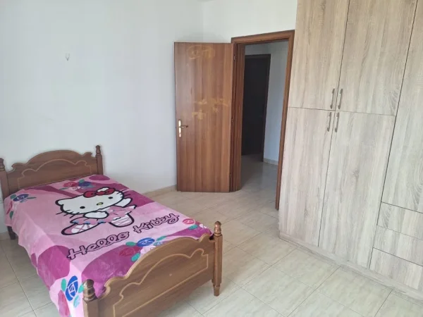 Tirane, jepet me qera apartament 2+1+Ballkon Kati 9, 120 m² 550 € (Bulevardi Zogu I)