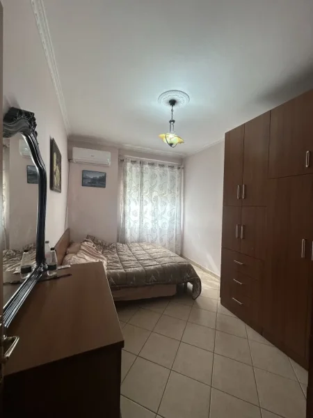 Tirane, jepet me qera apartament 2+1+Aneks+Ballkon Kati 3, 100 m² 450 € (Teodor Keko)