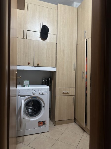 Tirane, jepet me qera apartament 2+1+Aneks+Ballkon Kati 3, 100 m² 450 € (Teodor Keko)
