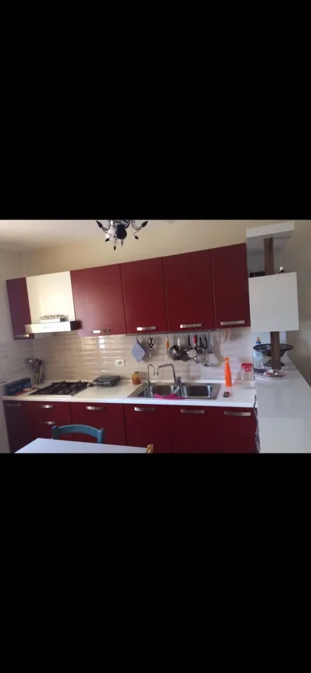Tirane, rruga sander prosi ndarje qeraje apartament 3+1 Kati 4, 120 m² 230 € (sander prosi)