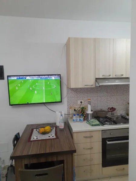 Tirane, jepet me qera apartament 1+1 Kati 2, 55 m² 300 € (Teodor keko)