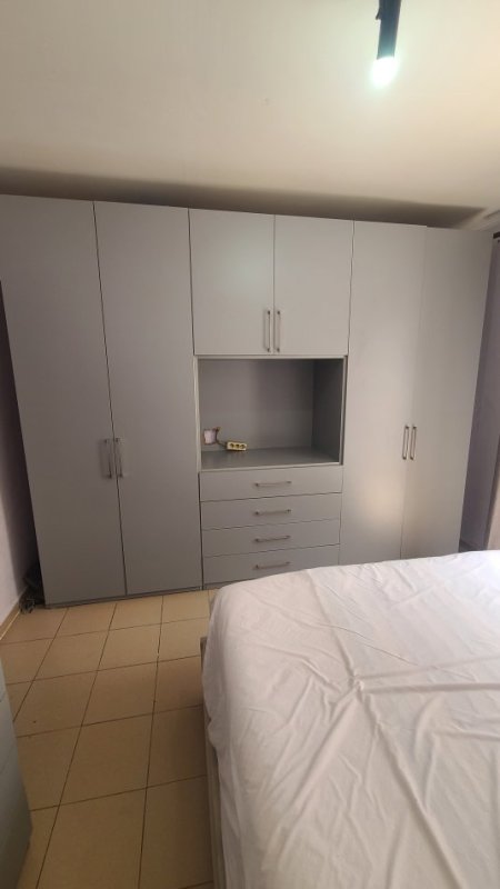 Tirane, shes Mobilje&amp; Elektroshtepiakebte perdorura ne gjendje shume te mire 1 €