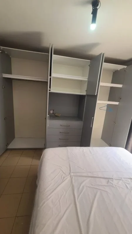 Tirane, shes Mobilje&amp; Elektroshtepiakebte perdorura ne gjendje shume te mire 1 €