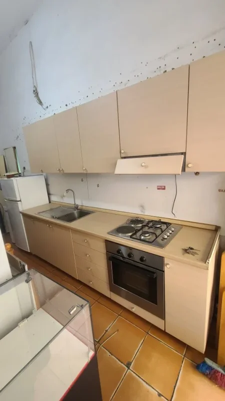 Tirane, shes Mobilje&Elektroshtepiake te perdorura ne gjendje shume te mire 0683312510