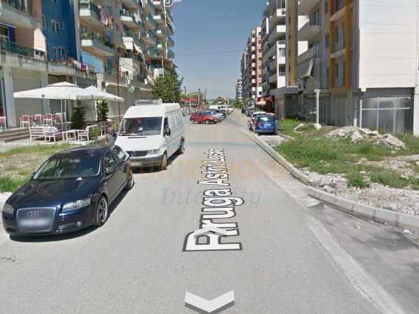 Shitet, Apartament 1+1, Unaza e Re, Tiranë.