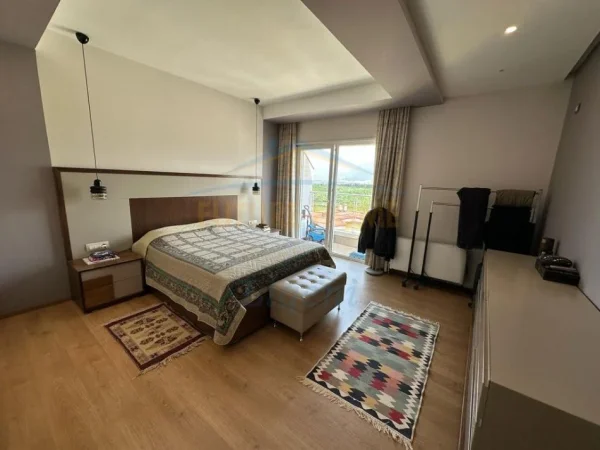 Tirane, shitet apartament+verande | Penthouse 3+1 Kati 6, 191 m² 365.000 € (LIQENI)