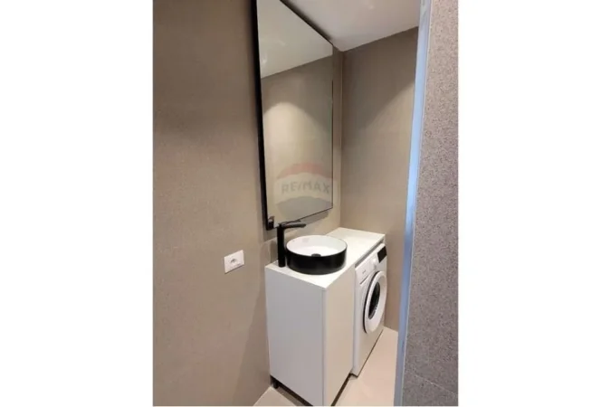 Tirane, jepet me qera 1+1 Kati 7, 55 m² 500 € (Teodor Keko)