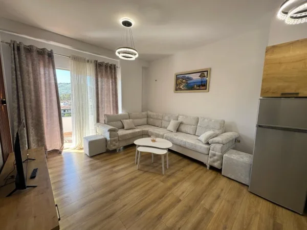 Tirane, shitet apartament 1+1 Kati 5, 65 m² 95.000 € (misto mame)