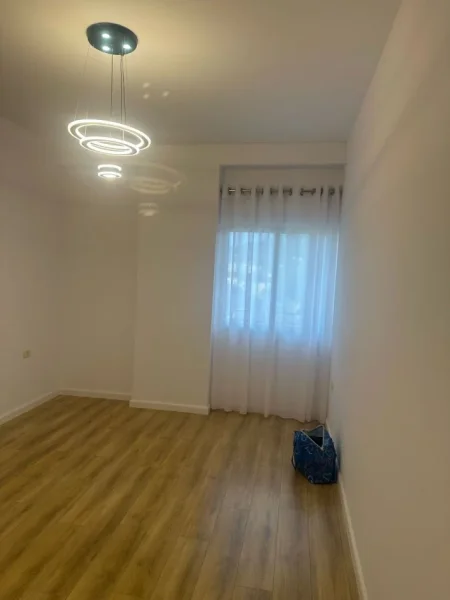 Tirane, shitet apartament 1+1 Kati 4, 65 m² 92.000 € (rruga misto mame)