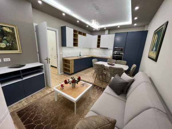 Tirane, jepet me qera apartament 1+1+BLK Kati 9, 76 m² 600 Euro (Selvia)