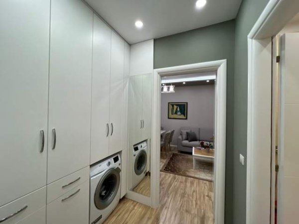 Tirane, jepet me qera apartament 1+1+BLK Kati 9, 76 m² 600 Euro (Selvia)