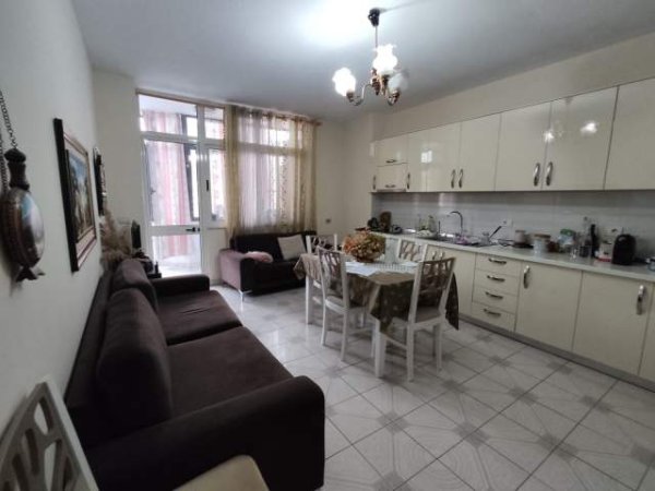 Tirane, shitet apartament 2+1+A+BLK Kati 2, 114 m² 125.000 Euro (Rruga e Dibres)