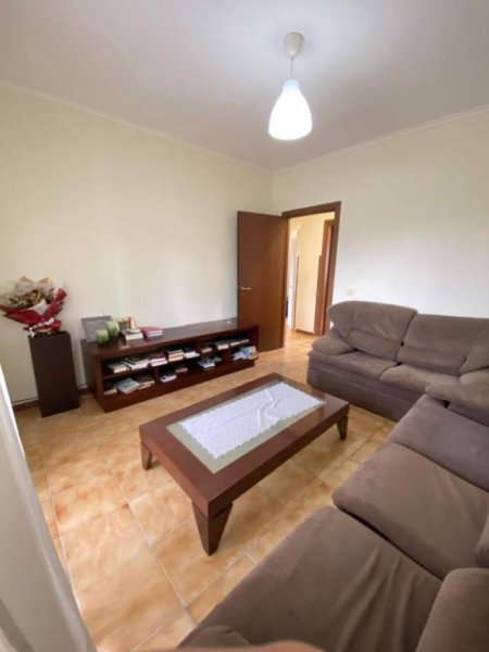 Tirane, shes apartament 4+1+A+BLK Kati 4, 100 m² 130.000 Euro (21 Dhjetori)