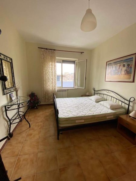 Tirane, shes apartament 4+1+A+BLK Kati 4, 100 m² 130.000 Euro (21 Dhjetori)