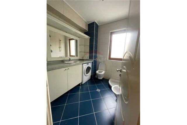 Tirane, jepet me qera apartament Kati 4, 80 m² 450 Euro (rruga faik konica)