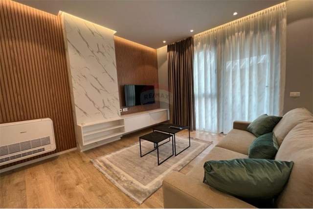 Tirane, jepet me qera 1+1+BLK Kati 4, 80 m² 800 Euro (Rruga Kosovareve)