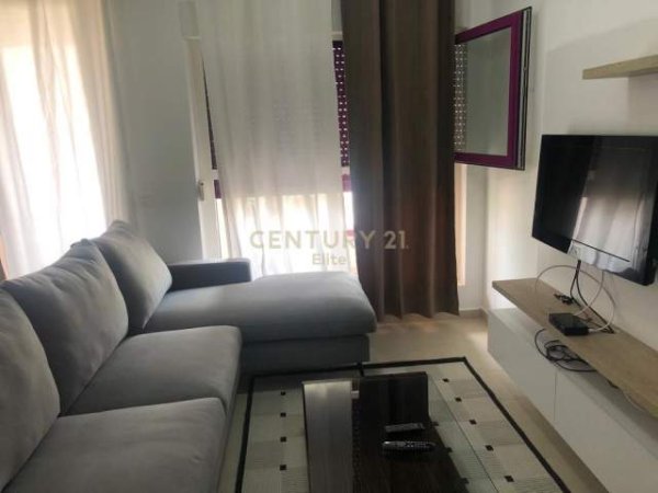 Tirane, jepet me qera apartament 1+1 Kati 3, 68 m² 350 Euro (ALI DEM)