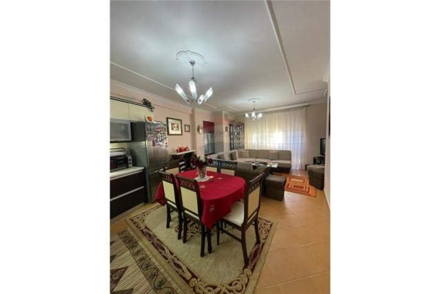 Tirane, jepet me qera apartament 2+1+A+BLK Kati 1, 89 m² 500 Euro (Don Bosko)