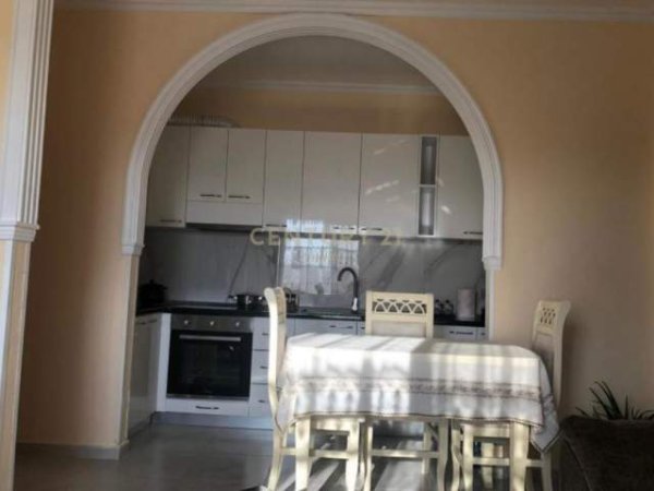 Tirane, shitet apartament Kati 6, 76 m² 125.000 Euro (Rruga Irfan Tomini Tirana, Albania)