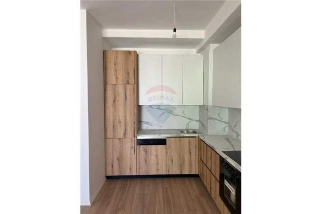 Tirane, jepet me qera apartament 2+1 Kati 4, 102 m² 350 Euro (Jordan Misja)