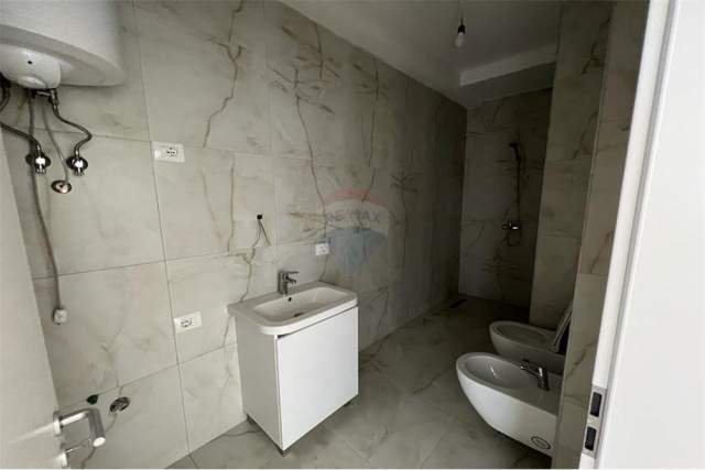 Tirane, shitet apartament 1+1 Kati 5, 64 m² 90.000 Euro (Jordan Misja)