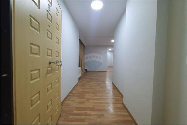 Tirane, jepet me qera apartament 172 m² 2.100 Euro (sami frasheri)