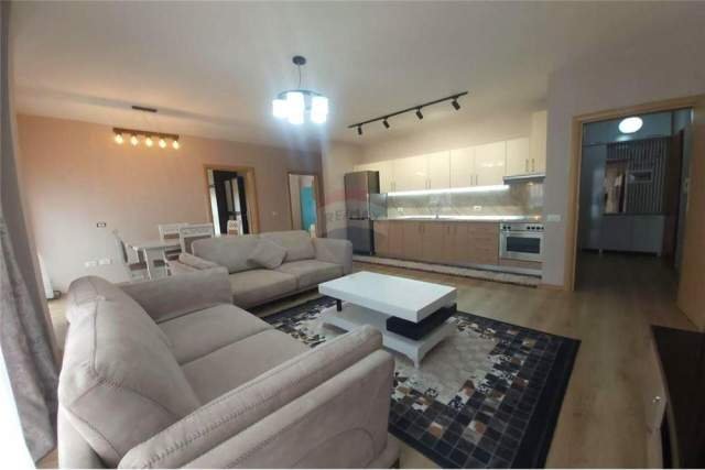 Tirane, jepet me qera apartament 100 m² 700 Euro (rruga e kavajes)