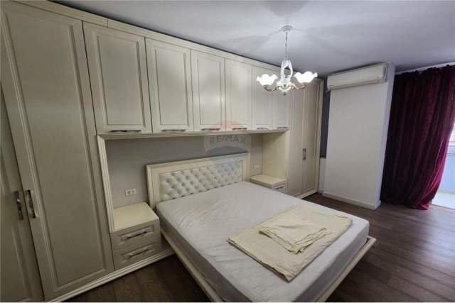 Tirane, jepet me qera apartament 68 m² 600 Euro (garda)