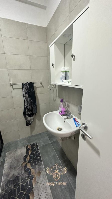 Durres, jepet me qera apartament 2+1+A+BLK Kati 3, 350 Euro (Stadiumi,Dr)