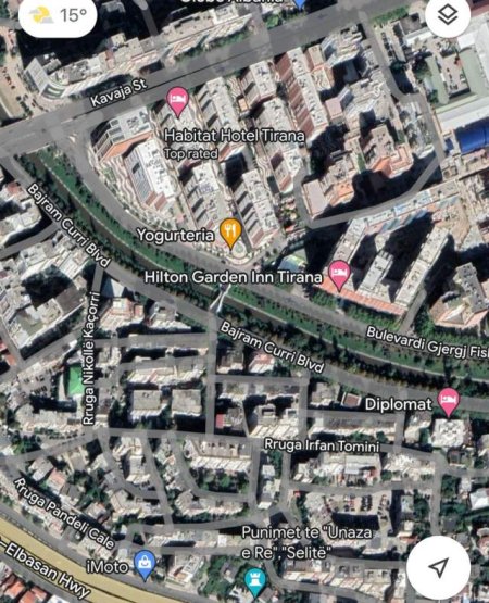 Tirane, jepet me qera ambjent biznesi Kati 2, 90 m² 65.000 Leke (Pallati me shigjeta)