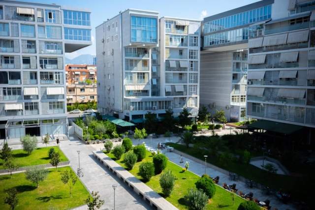 Tirane, jepet me qera apartament 2+1+A+BLK Kati 5, 80 m² 600 Euro (Tish Dahia - Kompleksi Kika 2)