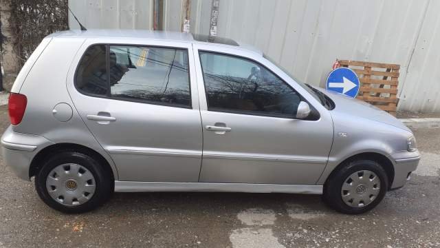 Tirane, shes makine Volkswagen POLO Viti 2001, 1.700 Euro