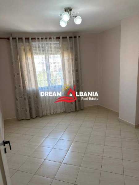 Tirane, jepet me qera apartament 2+1+BLK Kati 5, 110 m² 500 Euro (Don Bosko)