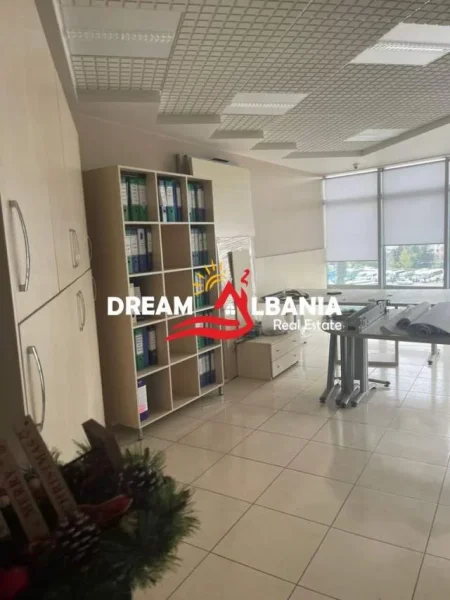 Tirane, shitet zyre Kati 4, 336 m² 403.200 Euro (Prane spitalit Hygeia ne Tirane)