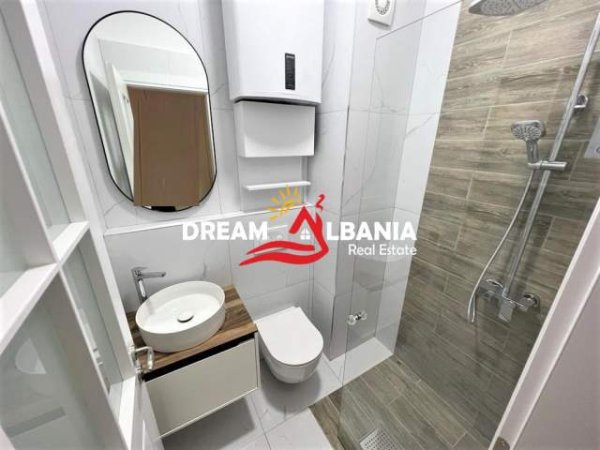 Tirane, jepet me qera apartament 2+1+BLK Kati 6, 800 Euro (Qender)