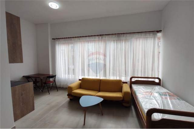 Tirane, jepet me qera garsonier 1+1 Kati 2, 35 m² 250 Euro (Rruga Dibres)