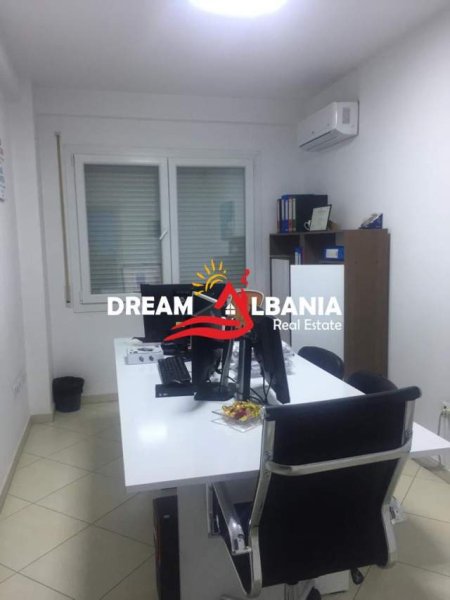Tirane, jepet me qera zyre Kati 2, 500 Euro
