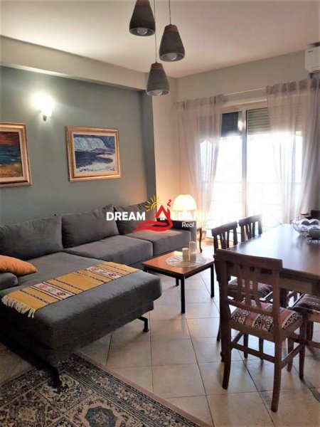 Tirane, jepet me qera apartament 2+1+A+BLK Kati 10, 120 m² 700 Euro