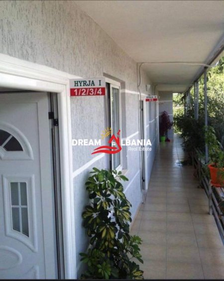 Tirane, jepet me qera hotel Kati 1, 800 m² 1.000 Euro (Laprake)