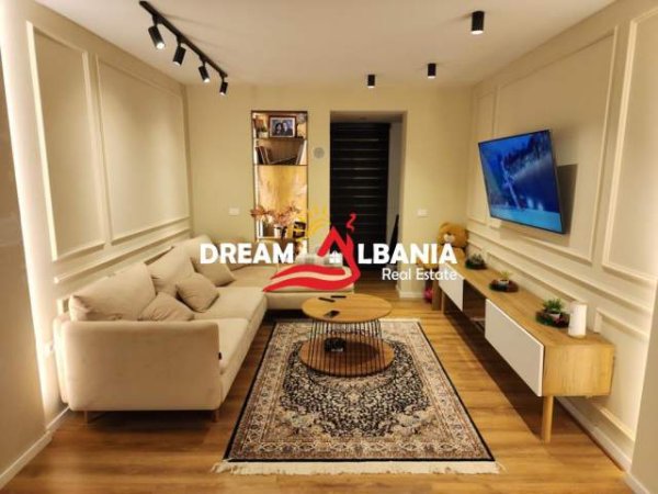 Tirane, jepet me qera apartament 2+1+BLK Kati 2, 80 m² 500 Euro