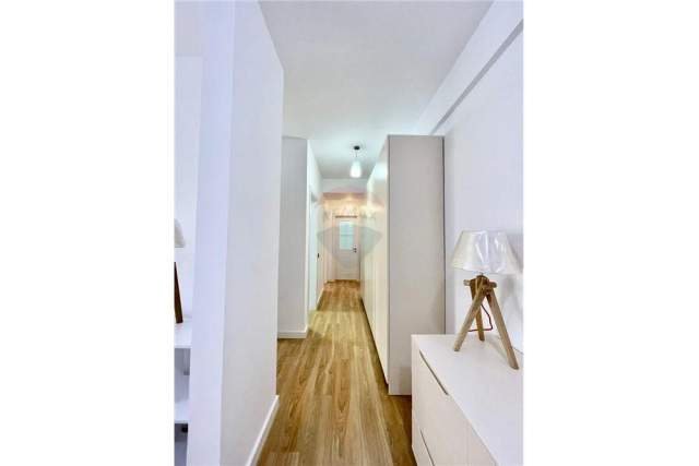 Tirane, jepet me qera apartament 2+1+BLK Kati 6, 100 m² 800 Euro (Rruga Barrikadave)