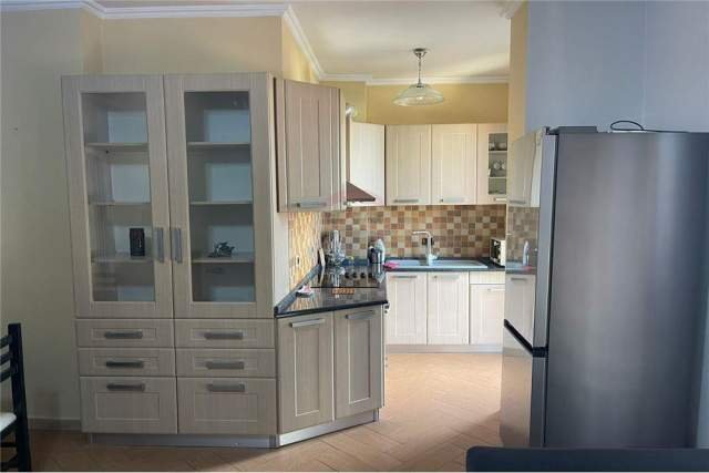 Tirane, jepet me qera apartament 3+1+BLK Kati 5, 115 m² 600 Euro (Rruga e Kavajes)