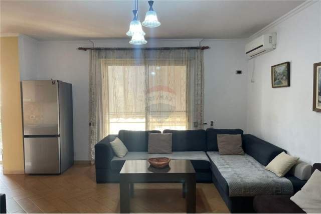 Tirane, jepet me qera apartament 3+1+BLK Kati 5, 115 m² 600 Euro (Rruga e Kavajes)
