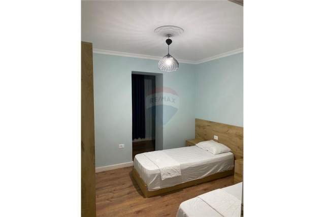 Tirane, jepet me qera apartament 2+1+BLK Kati 2, 95 m² 550 Euro (Myslym Shyri)