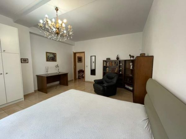Tirane, jepet me qera apartament 3+1+BLK Kati 7, 140 m² 800 Euro (bllok)