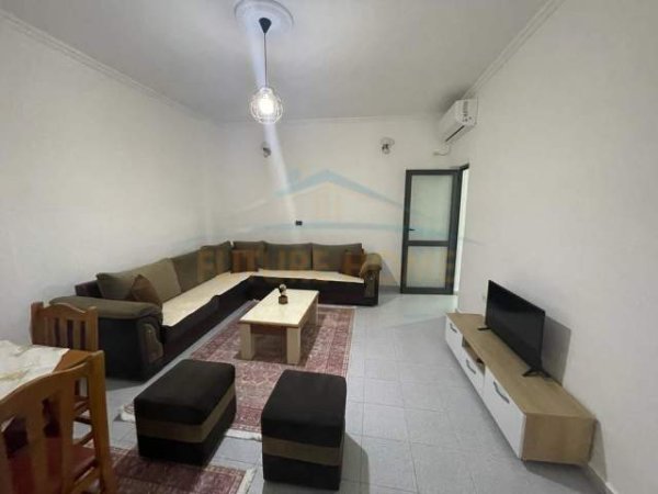 Tirane, jepet me qera apartament 1+1 Kati 0, 50 m² 400 Euro (Komuna e Parisit)