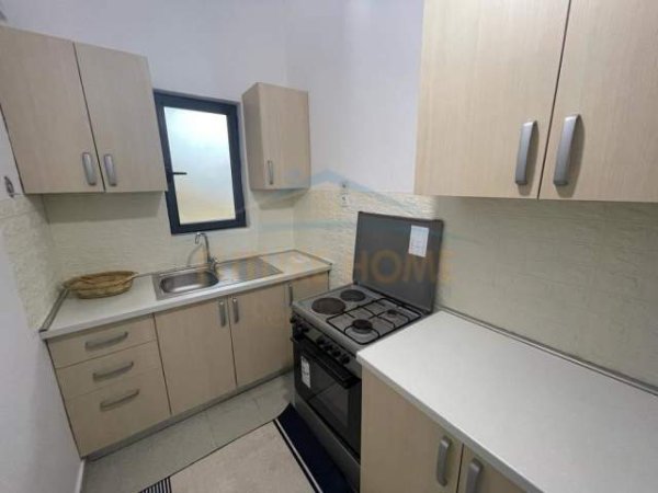 Tirane, jepet me qera apartament 1+1 Kati 0, 50 m² 400 Euro (Komuna e Parisit)